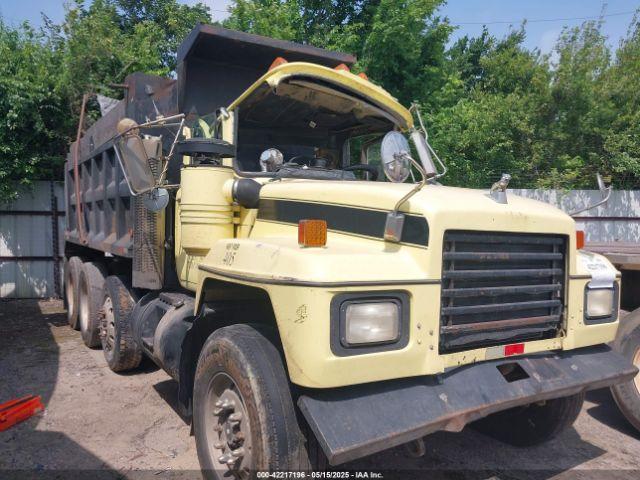  Salvage Mack 600