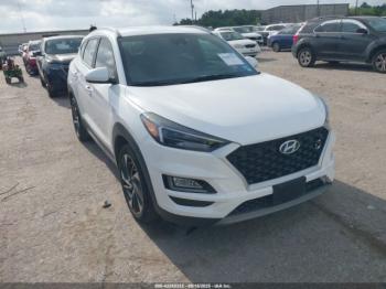  Salvage Hyundai TUCSON