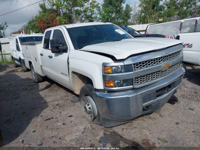  Salvage Chevrolet Silverado 2500