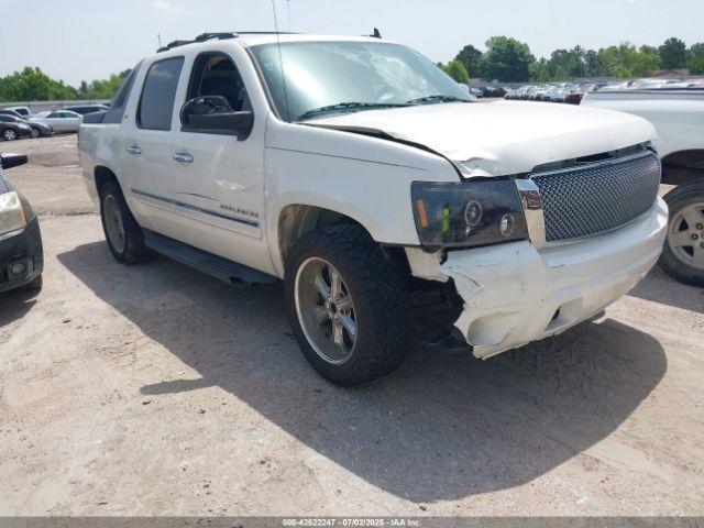  Salvage Chevrolet Avalanche 1500