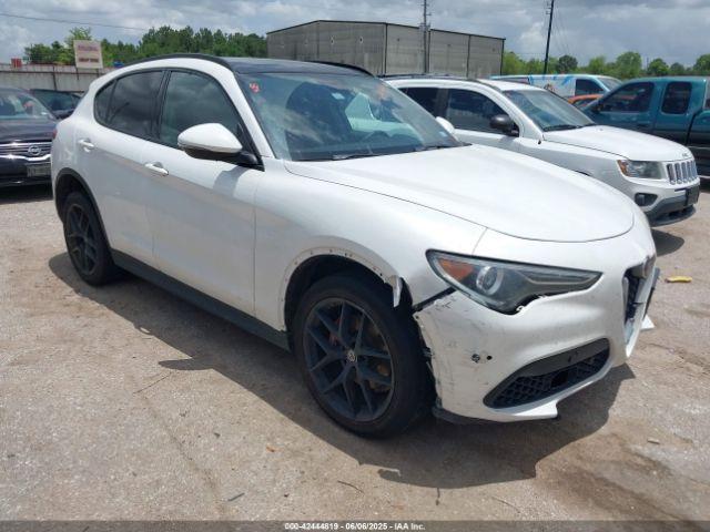  Salvage Alfa Romeo Stelvio