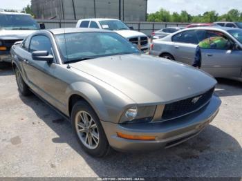  Salvage Ford Mustang