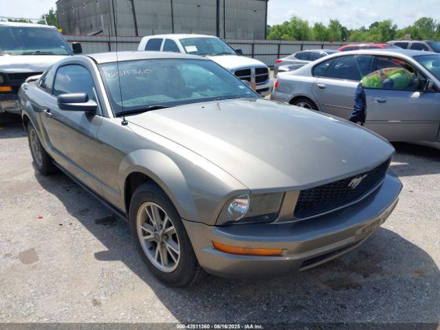  Salvage Ford Mustang