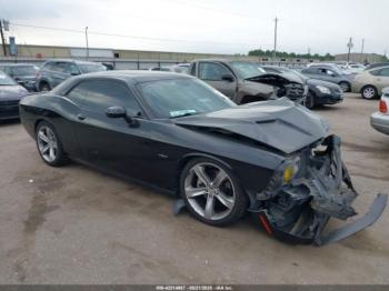  Salvage Dodge Challenger