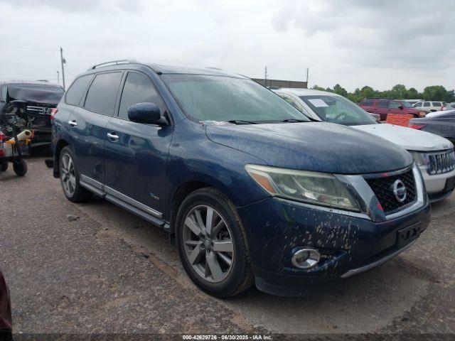  Salvage Nissan Pathfinder