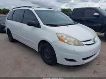  Salvage Toyota Sienna