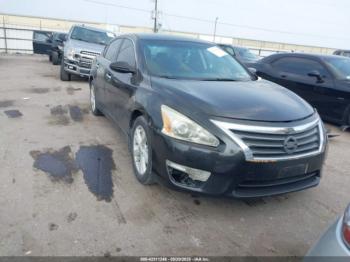  Salvage Nissan Altima