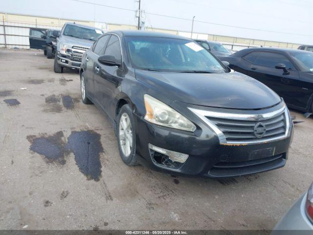  Salvage Nissan Altima