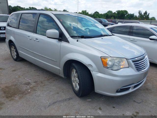  Salvage Chrysler Town & Country