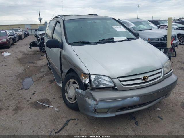  Salvage Toyota Sienna