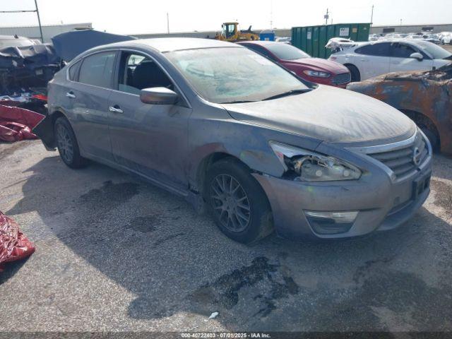  Salvage Nissan Altima