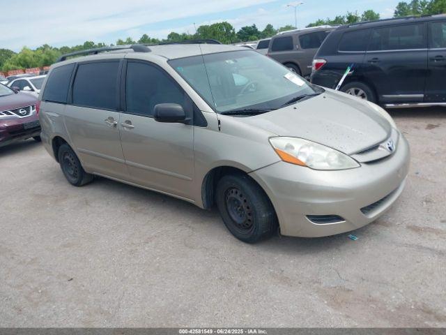  Salvage Toyota Sienna