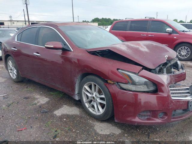  Salvage Nissan Maxima