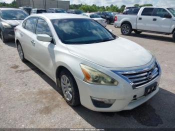  Salvage Nissan Altima