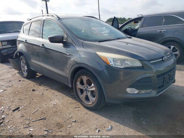  Salvage Ford Escape