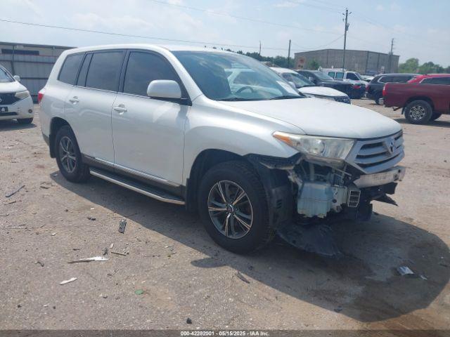  Salvage Toyota Highlander