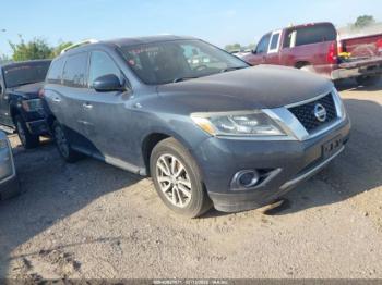  Salvage Nissan Pathfinder