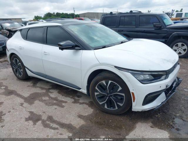  Salvage Kia EV6