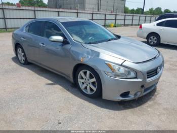  Salvage Nissan Maxima