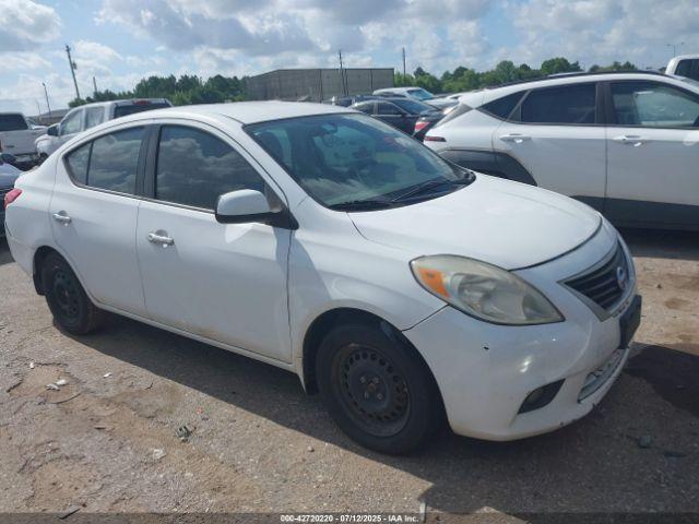  Salvage Nissan Versa