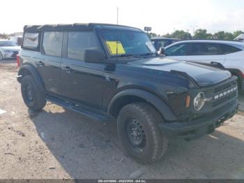  Salvage Ford Bronco