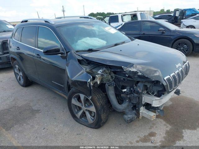  Salvage Jeep Cherokee