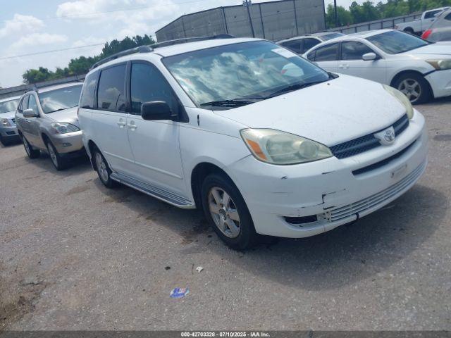  Salvage Toyota Sienna