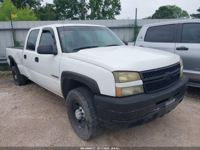  Salvage Chevrolet Silverado 2500
