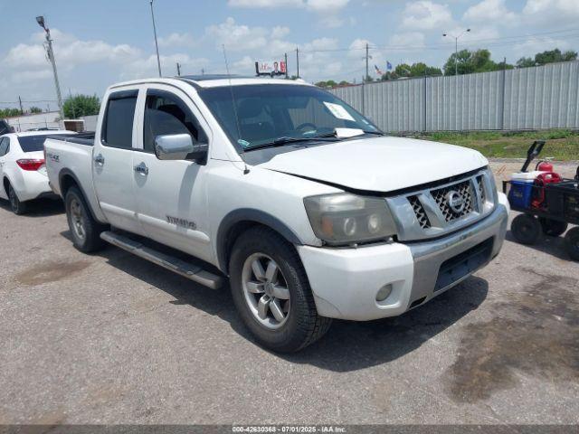  Salvage Nissan Titan