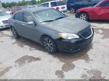  Salvage Chrysler 200