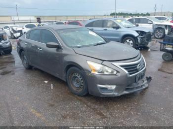  Salvage Nissan Altima