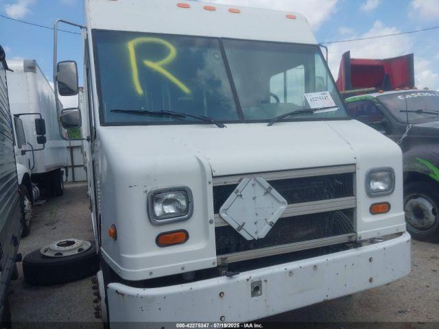  Salvage Freightliner Chassis