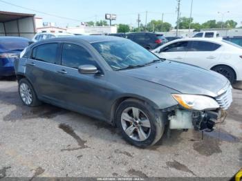  Salvage Chrysler 200