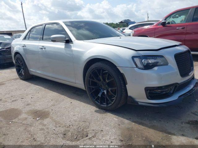  Salvage Chrysler 300