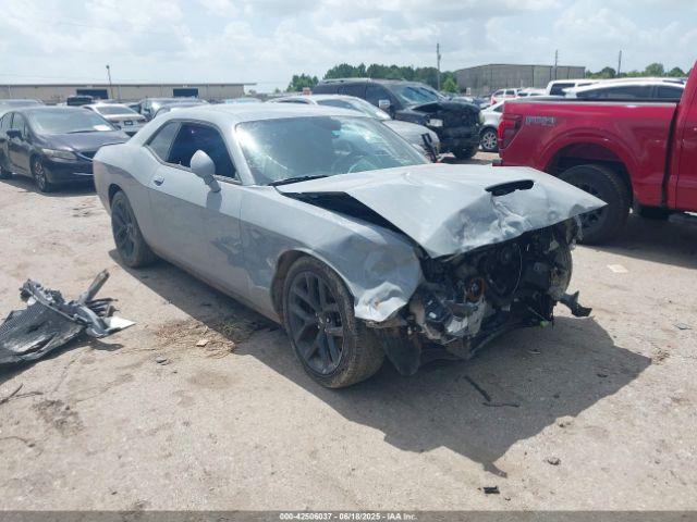  Salvage Dodge Challenger