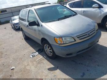  Salvage Toyota Sienna