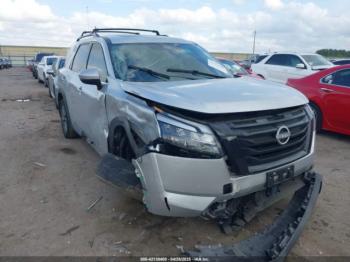  Salvage Nissan Pathfinder
