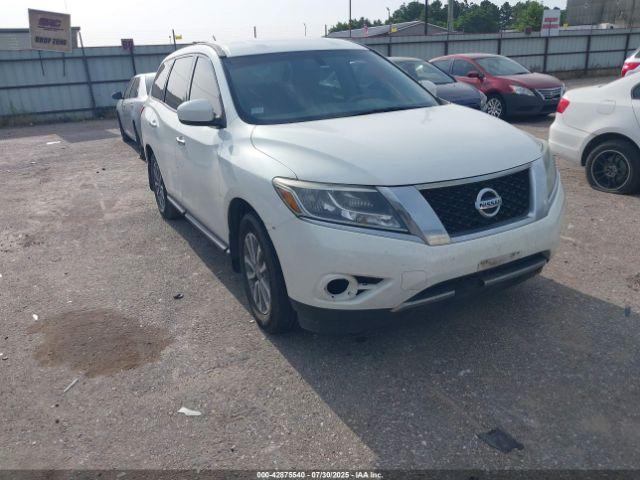  Salvage Nissan Pathfinder
