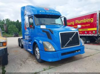  Salvage Volvo Vn
