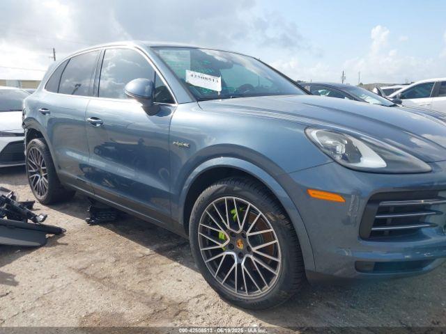  Salvage Porsche Cayenne E-hybrid