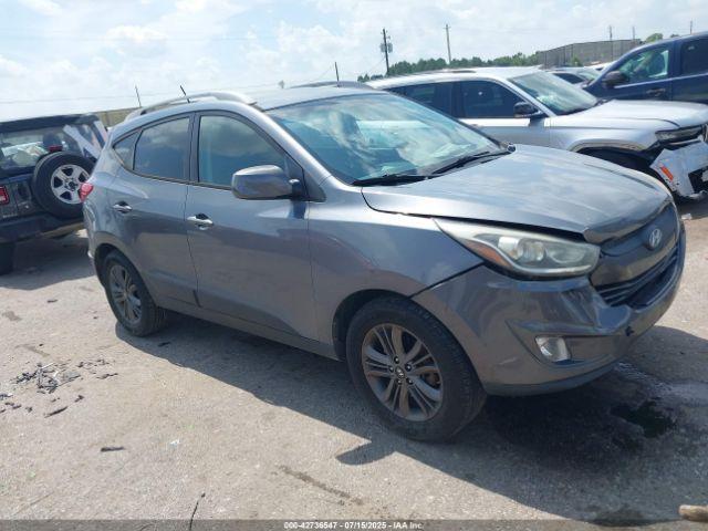  Salvage Hyundai TUCSON