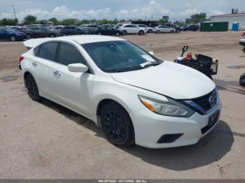  Salvage Nissan Altima