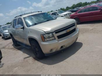  Salvage Chevrolet Avalanche 1500