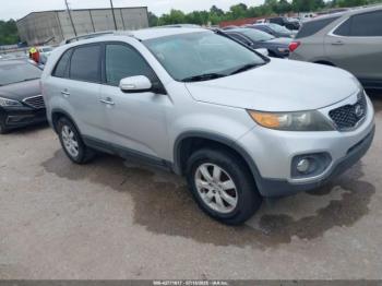  Salvage Kia Sorento