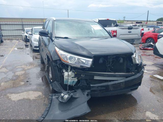  Salvage Toyota Highlander