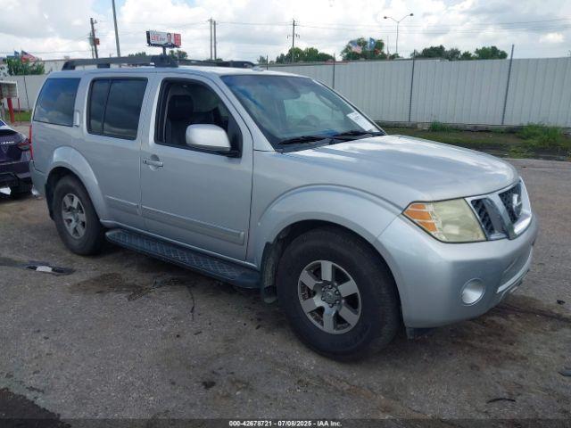  Salvage Nissan Pathfinder