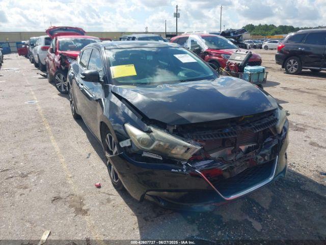  Salvage Nissan Maxima