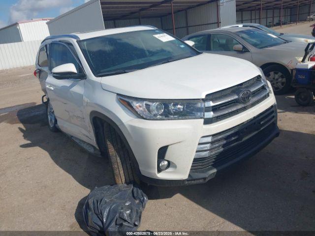  Salvage Toyota Highlander