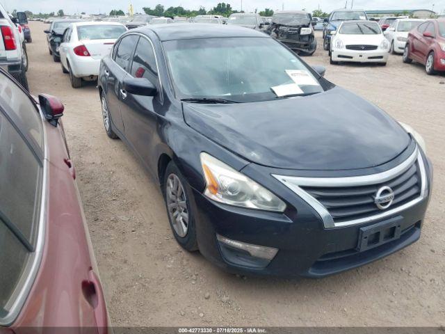  Salvage Nissan Altima