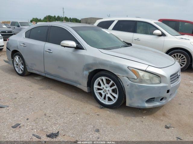  Salvage Nissan Maxima